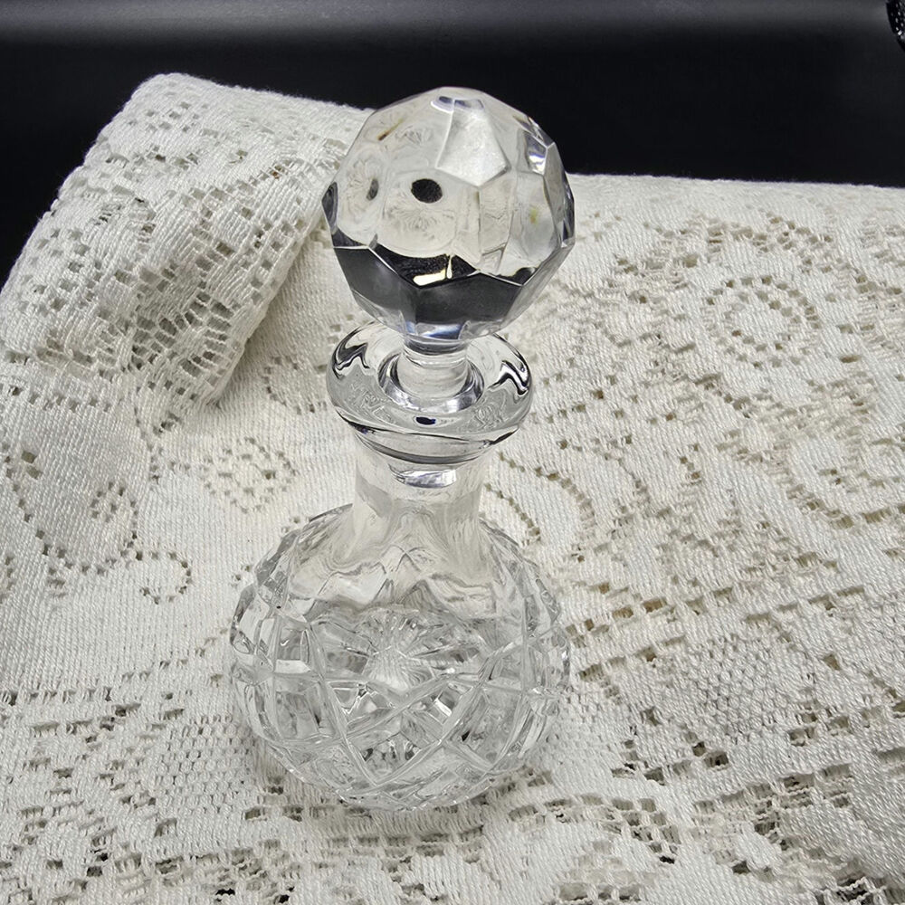 Crystal Decanter - Picture 2 of 5